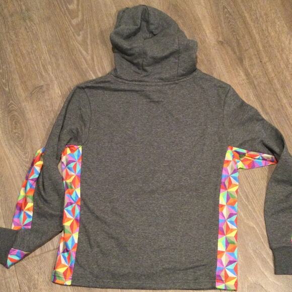 Disney NWT Epcot International Food/Wine Festival 2021 Passholder Rainbow Hoodie - Picture 4 of 11